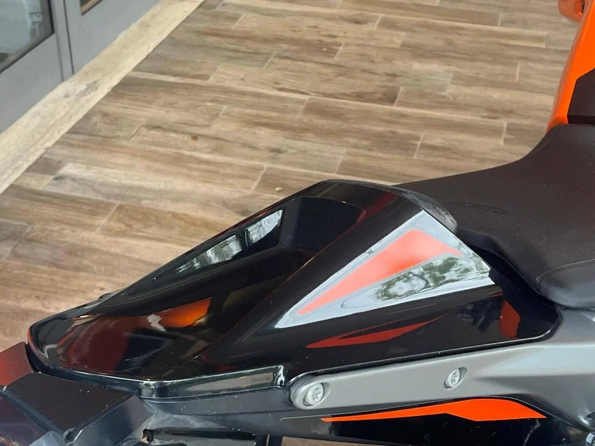 KTM 790 Duke L (2023 - 24) (9)