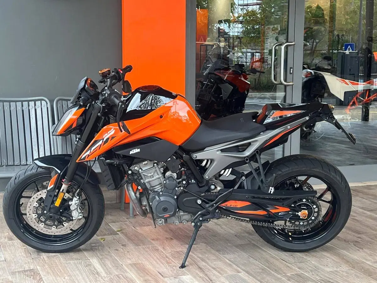 KTM 790 Duke L (2023 - 24) (12)
