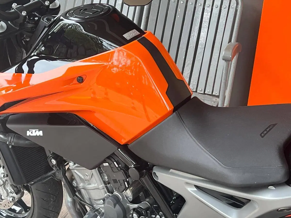 KTM 790 Duke L (2023 - 24) (15)