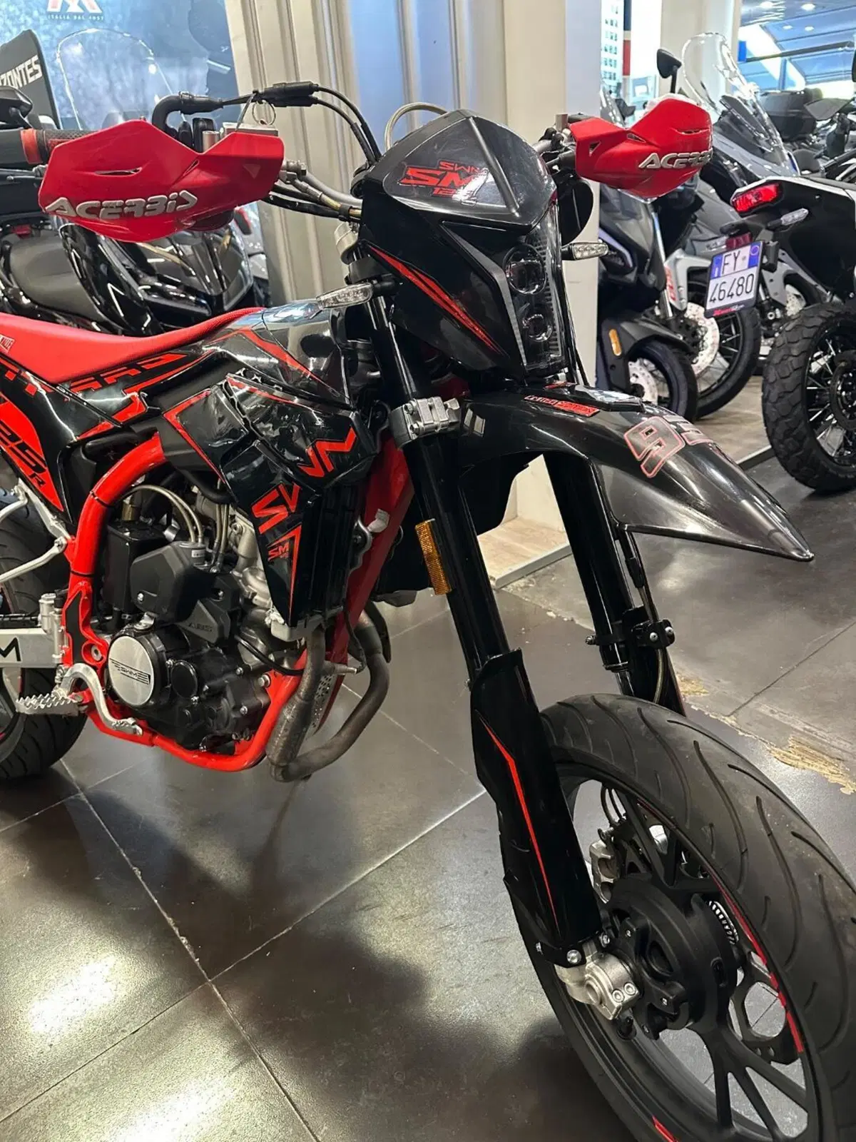 Swm SM 125 R (2025 - 26) (4)