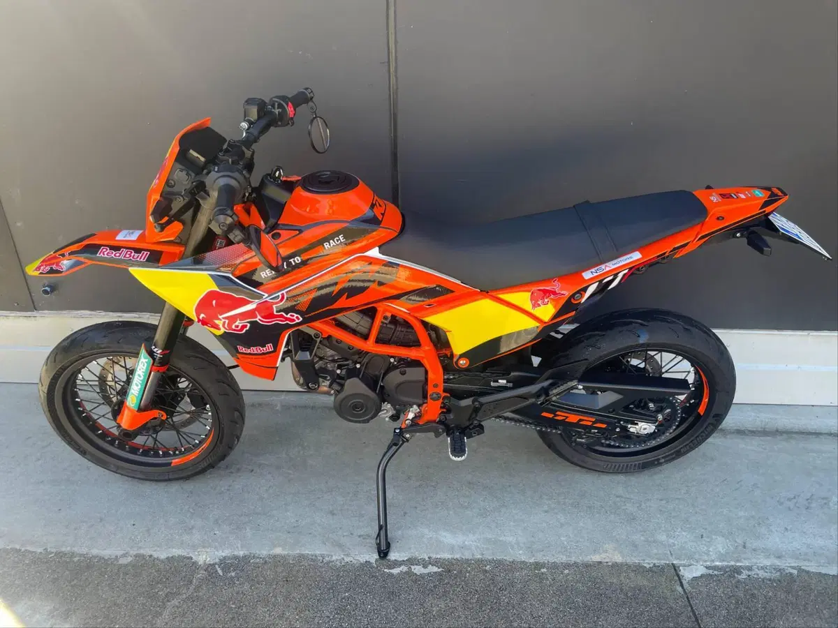 KTM 390 SMC R (2025 - 26) (3)