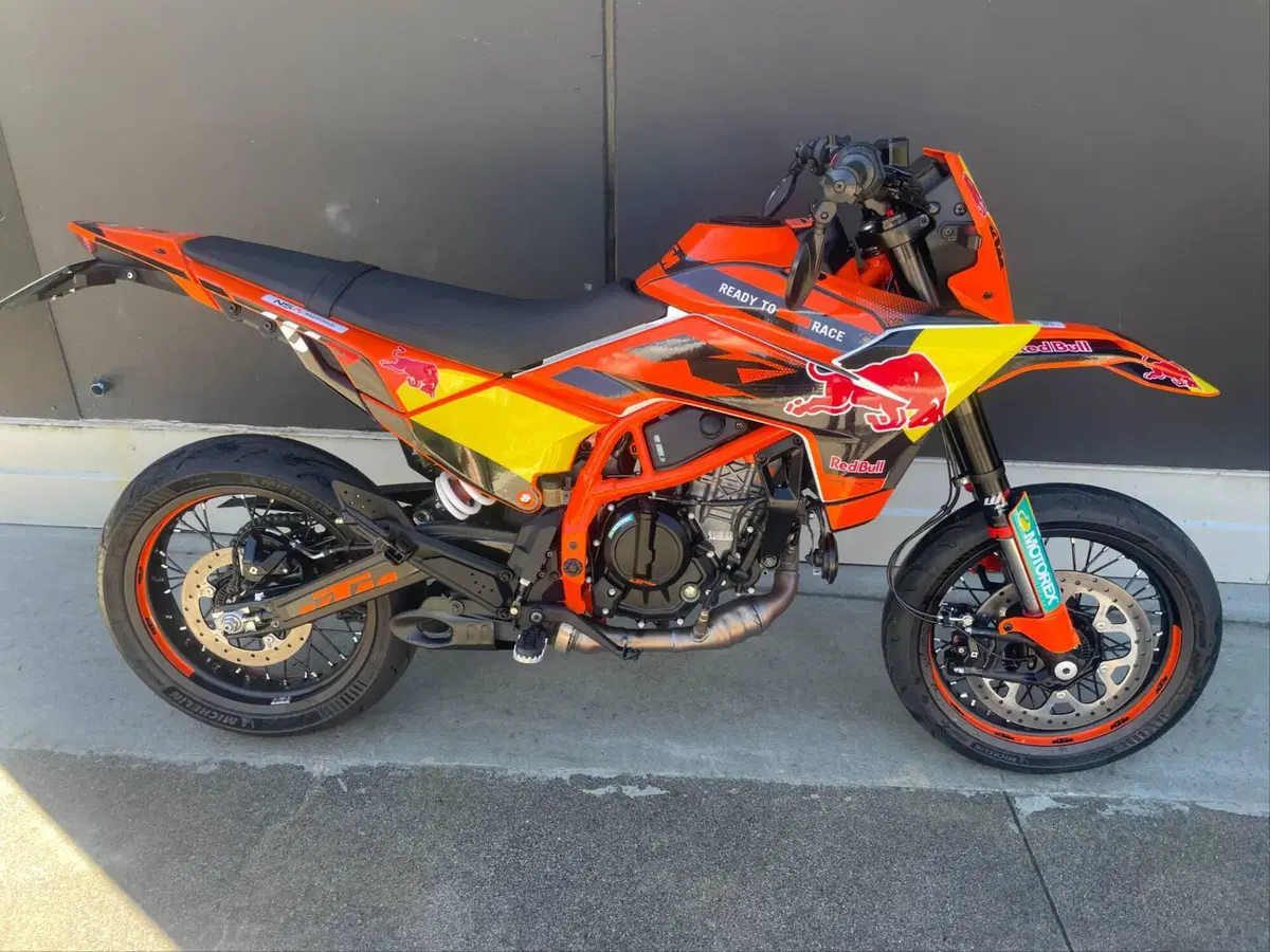 KTM 390 SMC R (2025 - 26) (2)