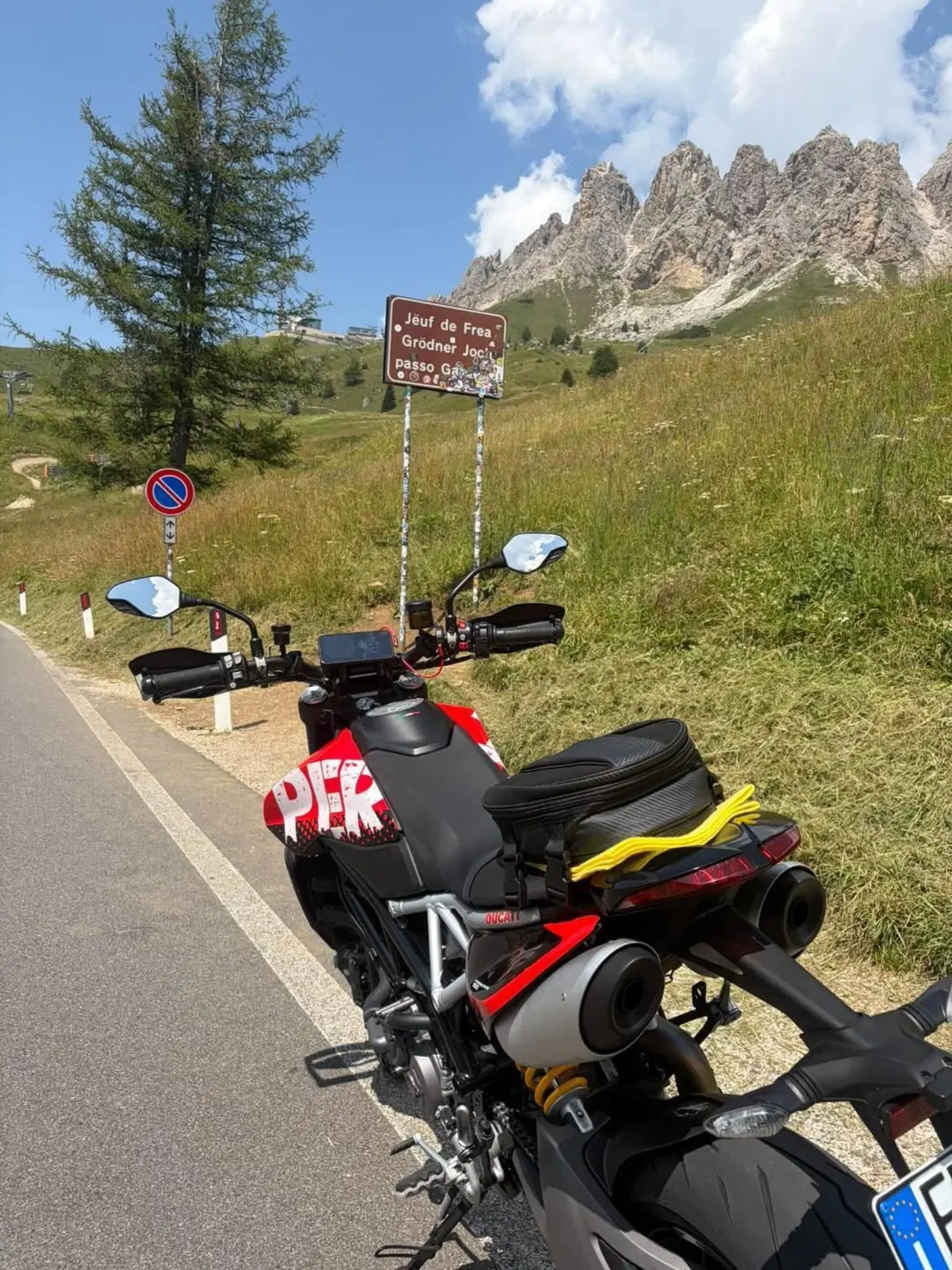 Ducati Hypermotard 950 RVE (2022 - 25) (2)