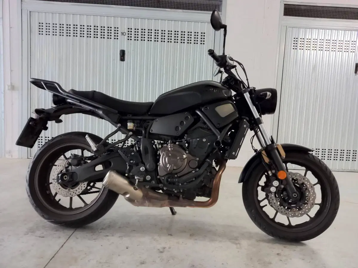Yamaha XSR 700 ABS (2016 - 20) (2)