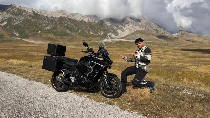 Zontes 703T TEST: turismo a meno di 9.000€, è lei la crossover che rompe le regole? [VIDEO E GALLERY]
