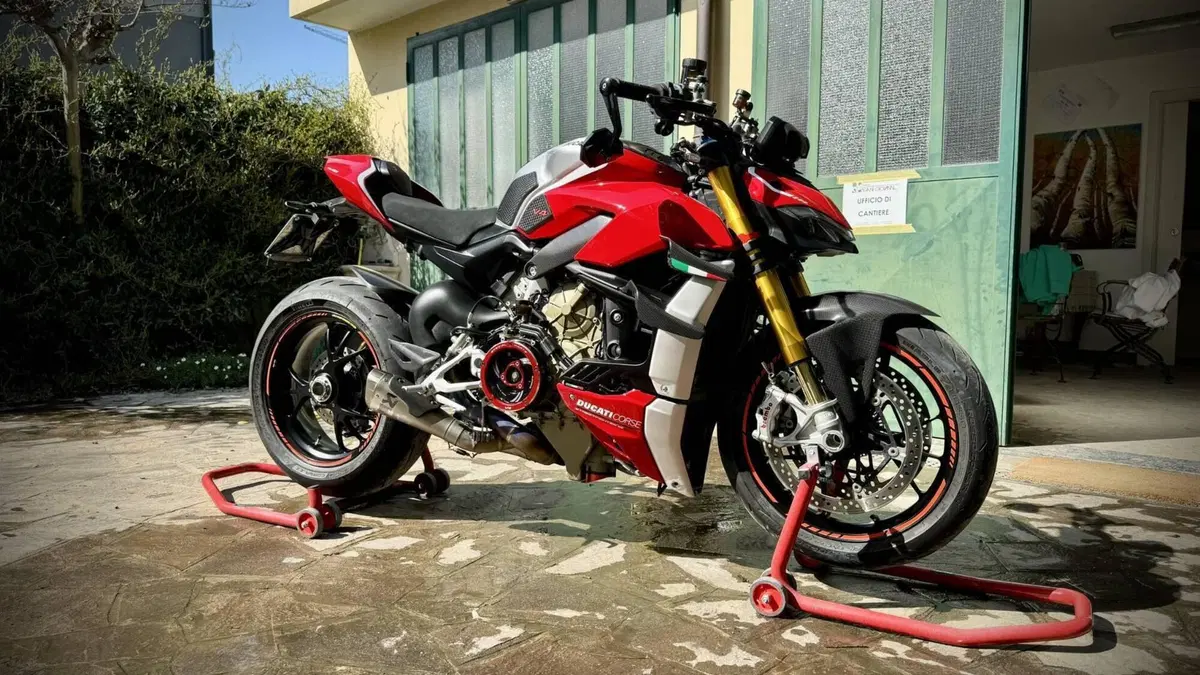 Ducati Streetfighter V4 1100 S (2021 - 22) (2)