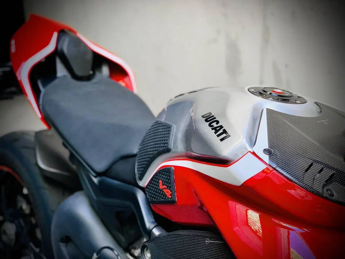 Ducati Streetfighter V4 1100 S (2021 - 22) (7)