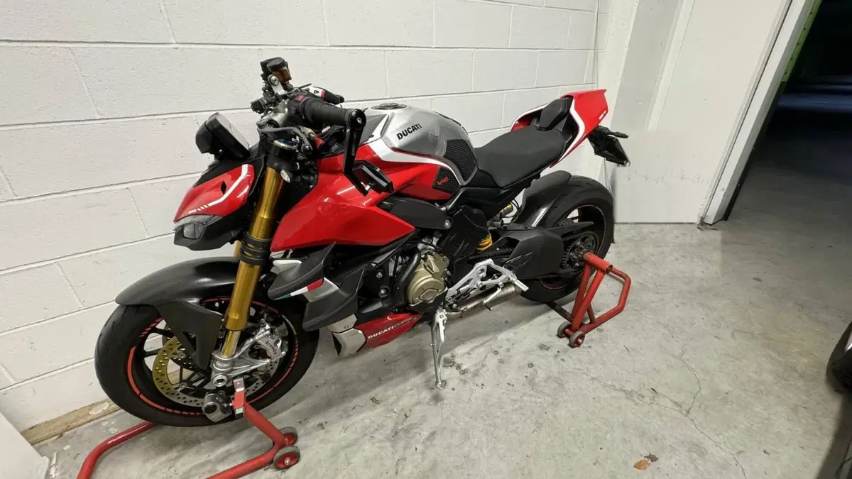 Ducati Streetfighter V4 1100 S (2021 - 22) (20)
