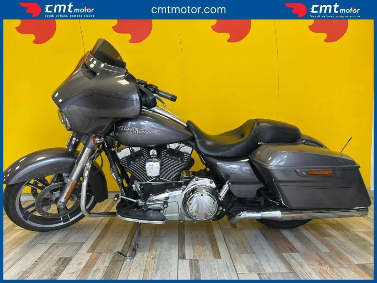 Harley-Davidson 1690 Street Glide Special (2014 - 16) - FLHX (3)