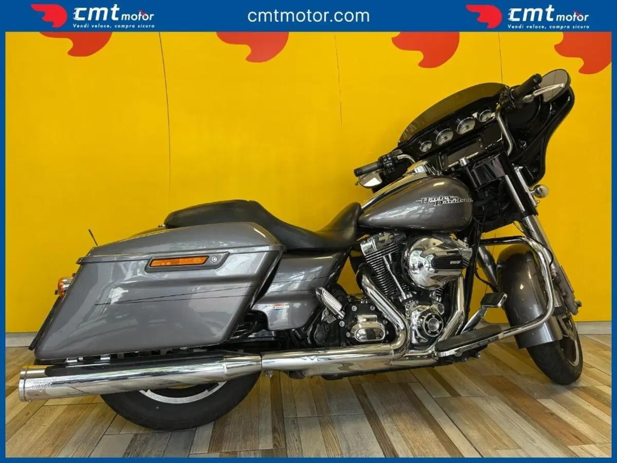 Harley-Davidson 1690 Street Glide Special (2014 - 16) - FLHX (4)