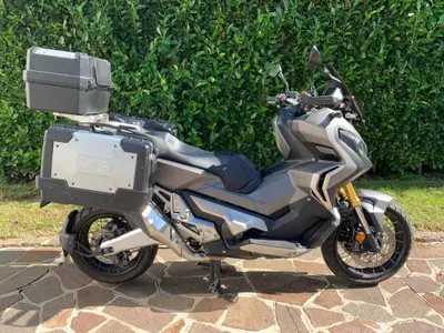 Honda X-ADV 750 (2017) usata