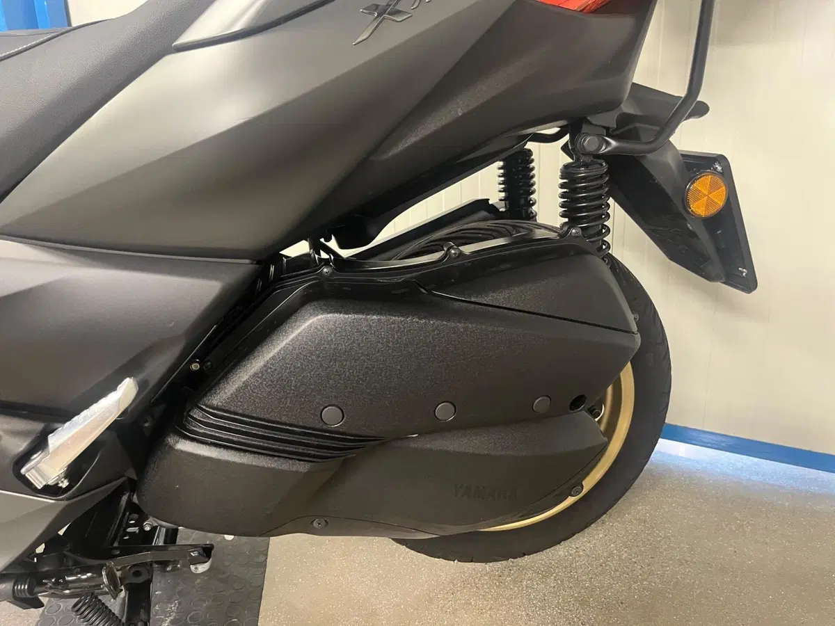 Yamaha X-Max 300 Tech Max (2021 - 24) (6)