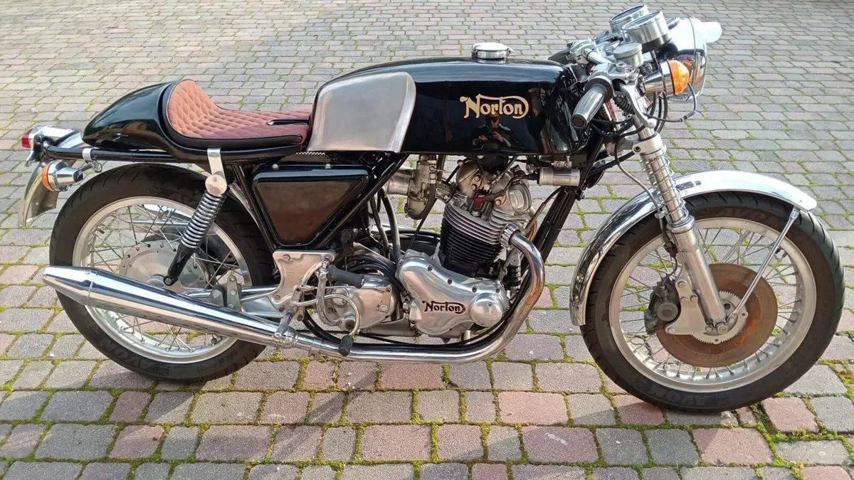 Norton 850 COMMANDO (14)