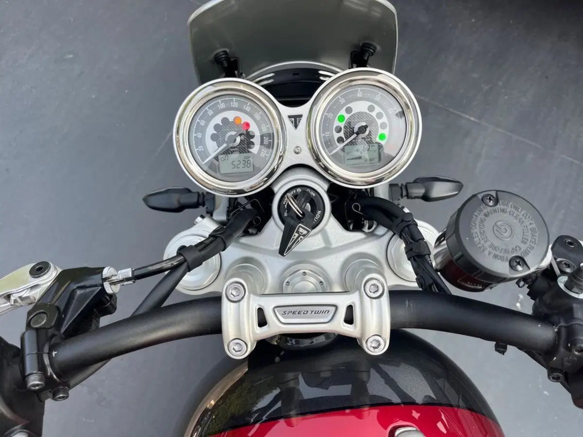 Triumph Speed Twin 1200 (2021 - 24) (7)