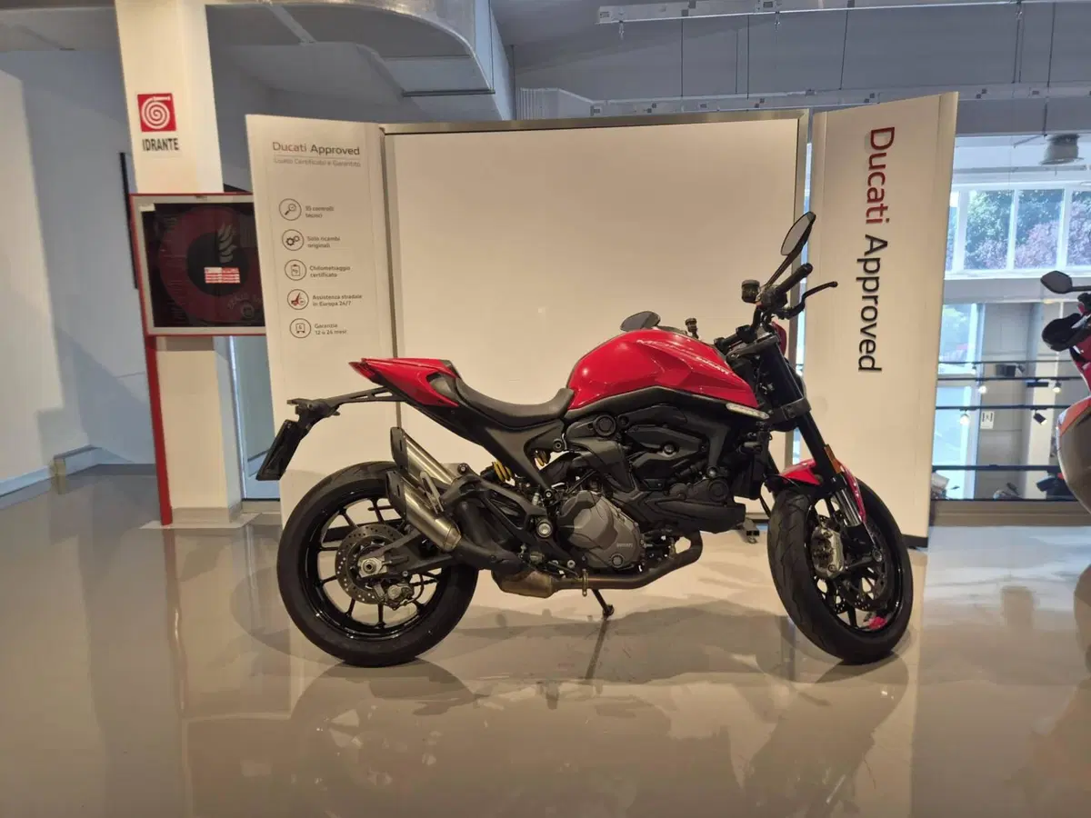 Ducati Monster 937 + (2021 - 25)