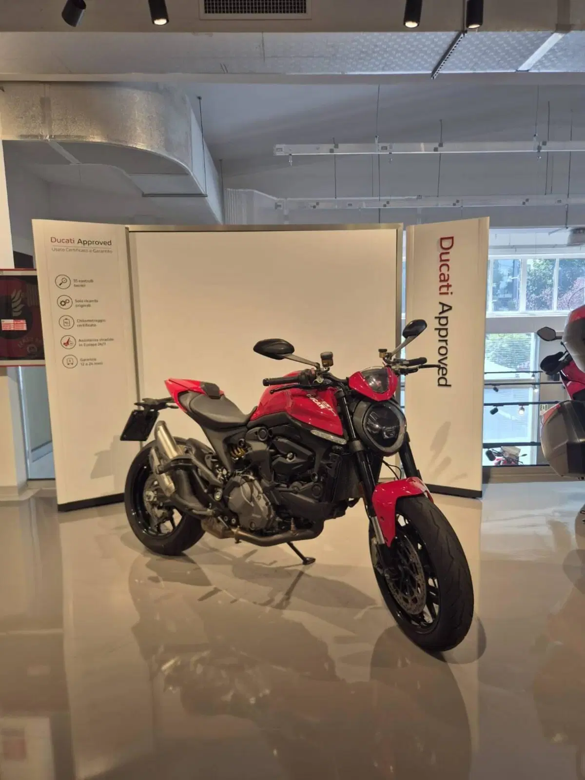 Ducati Monster 937 + (2021 - 25) (2)