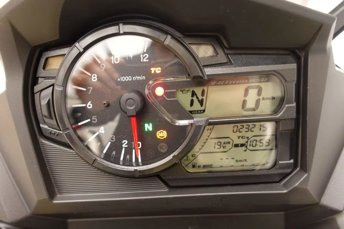 Suzuki V-Strom 650XT (2021 - 25) (4)