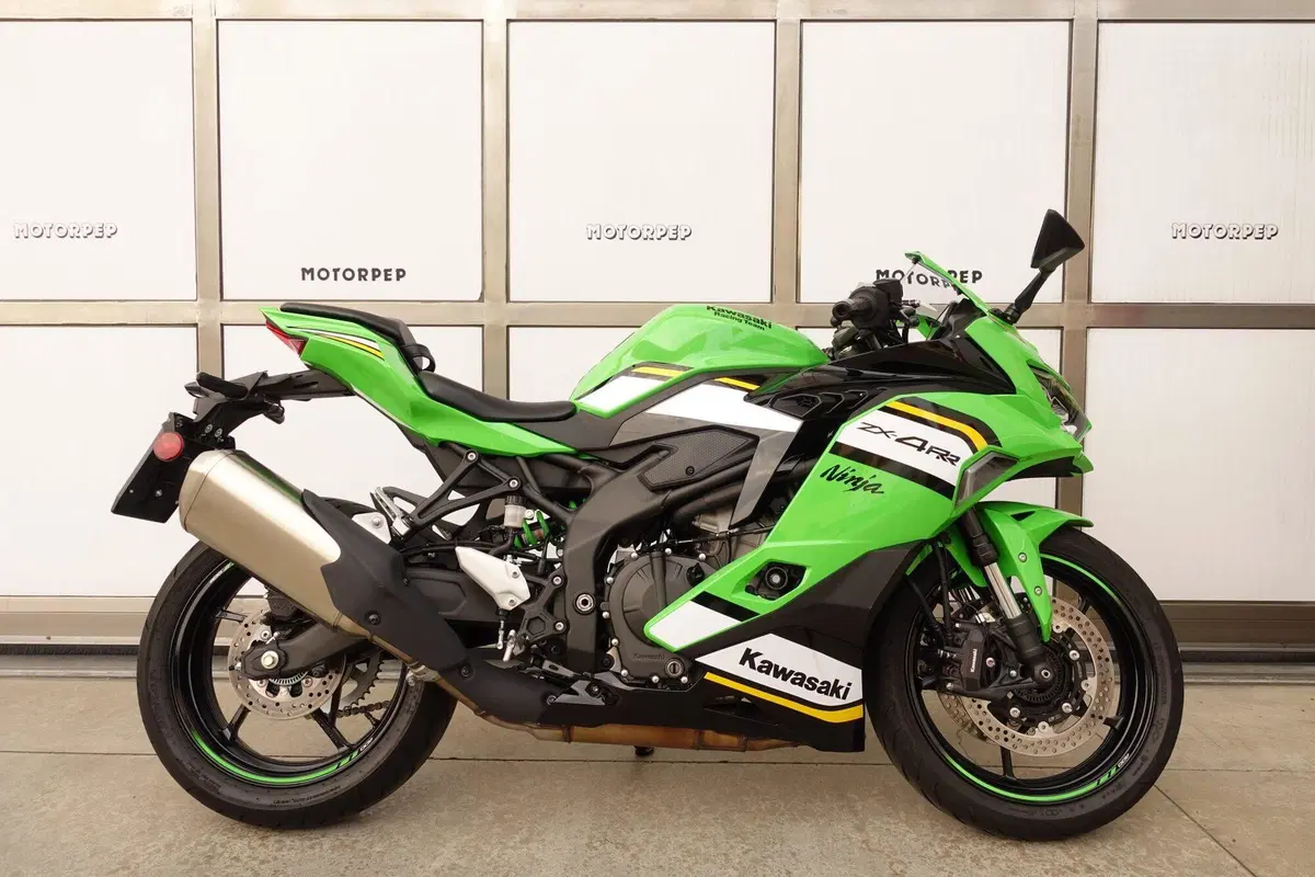 Kawasaki Ninja ZX-4RR (2024 - 27) (2)