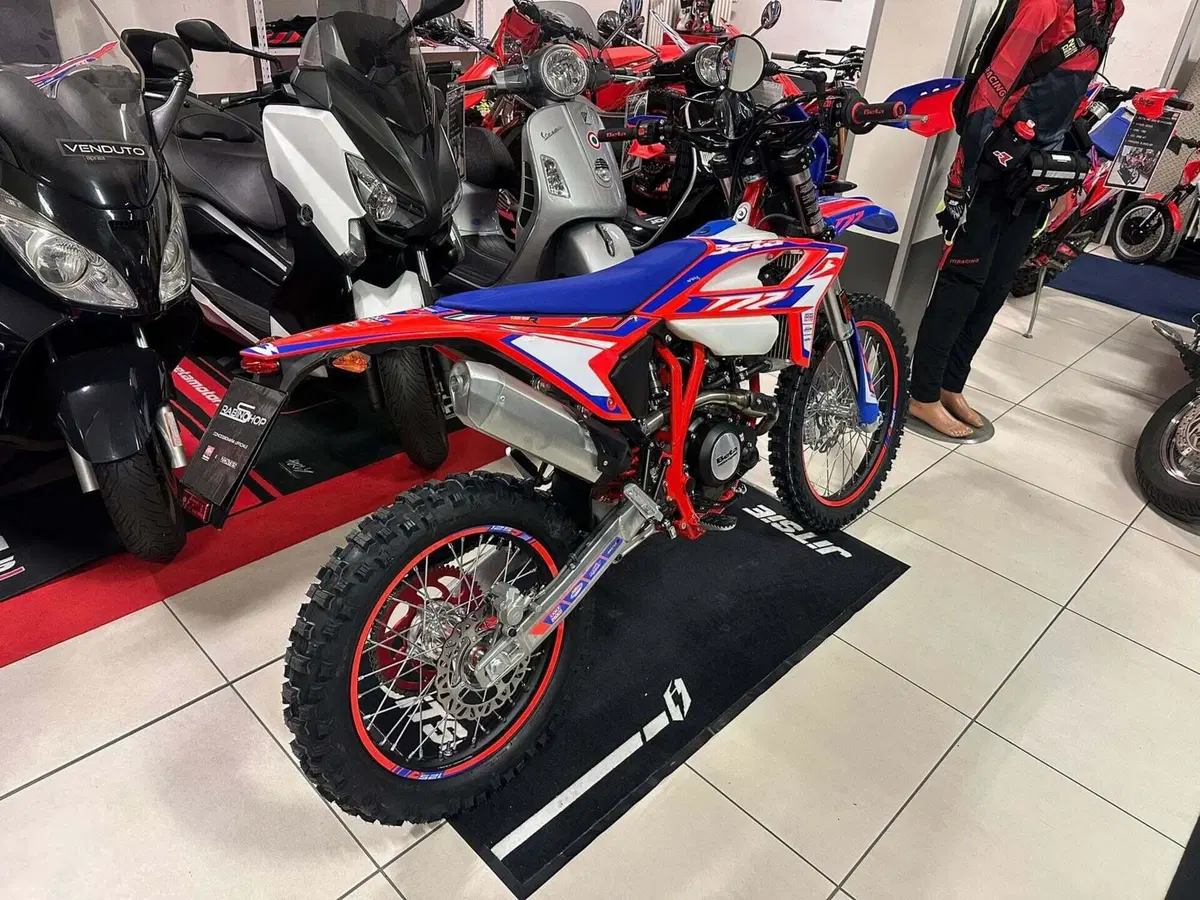 Betamotor RR 125 4T Enduro R (2024 - 26) (3)