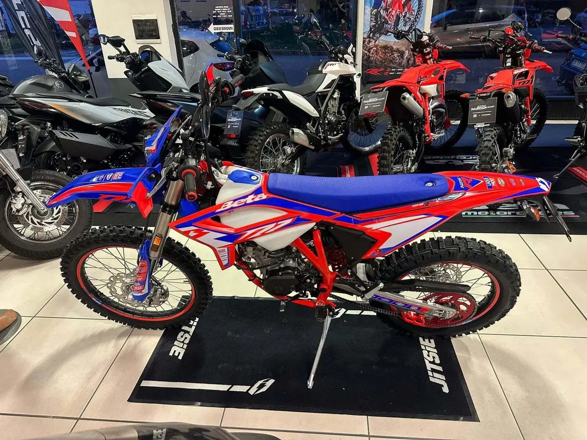 Betamotor RR 125 4T Enduro R (2024 - 26) (6)
