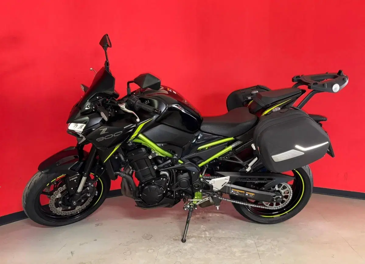 Kawasaki Z 900 (2021 - 24) (3)