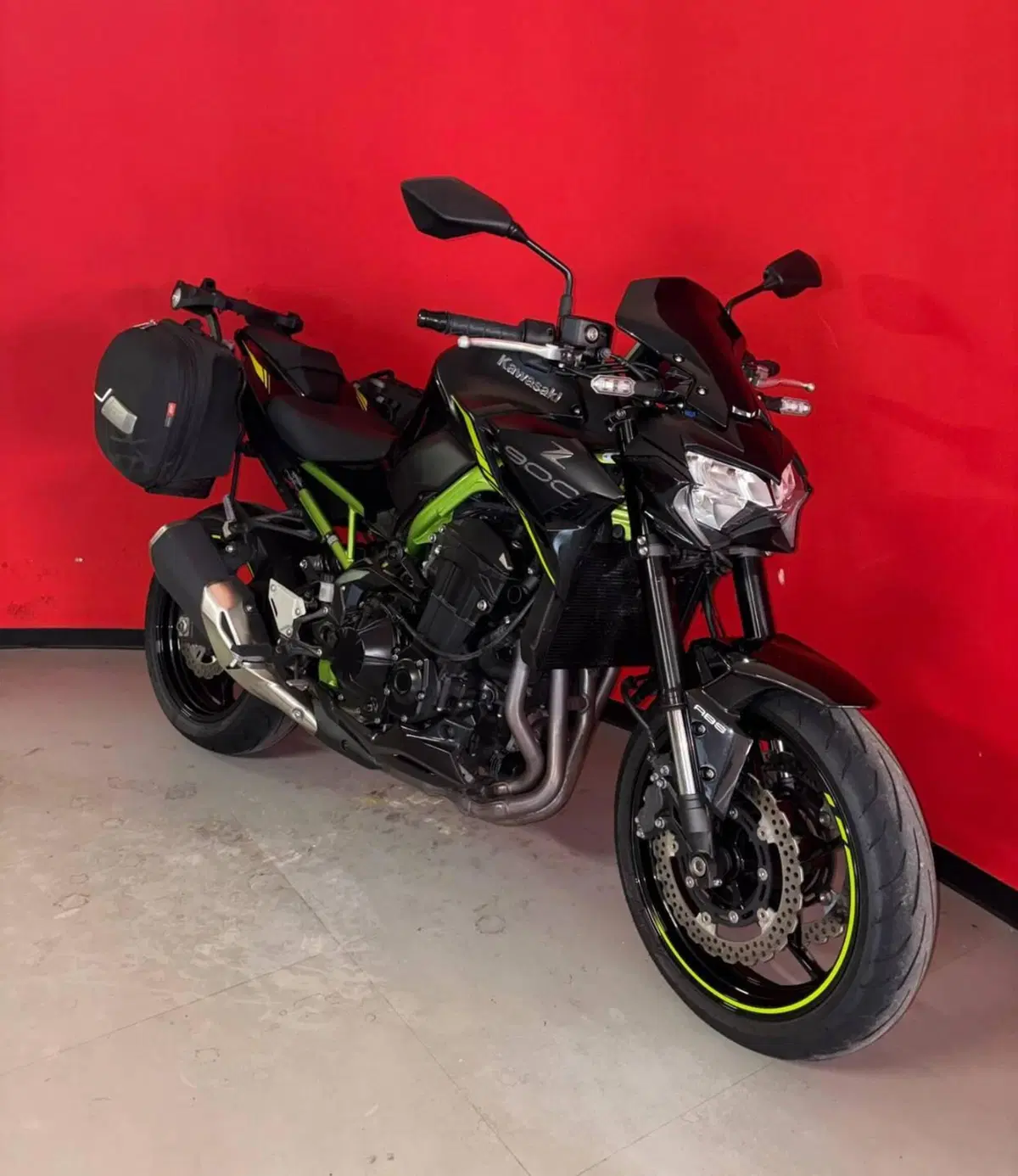 Kawasaki Z 900 (2021 - 24) (2)