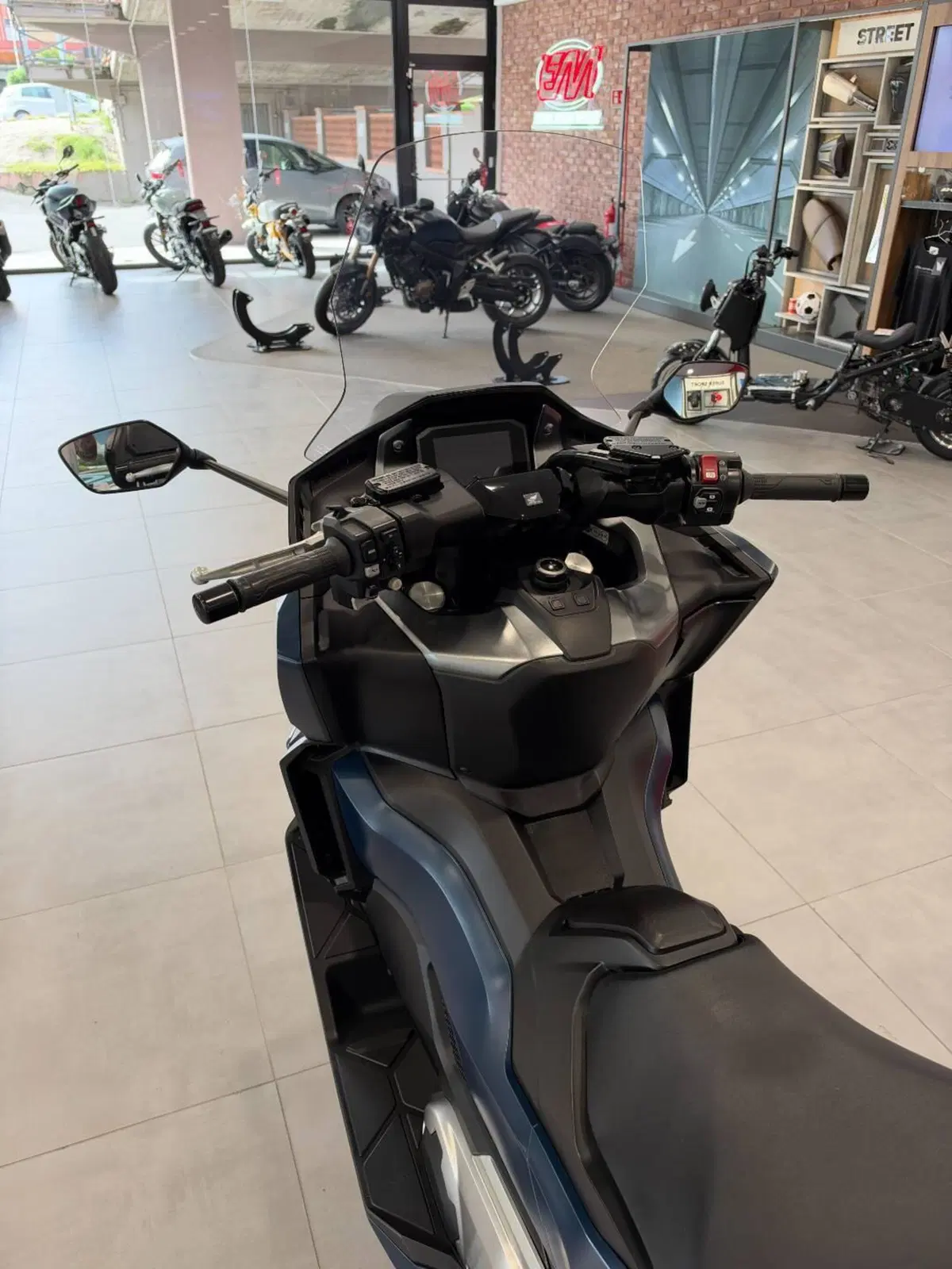 Honda Forza 750 DCT Travel (2021 - 24) (9)