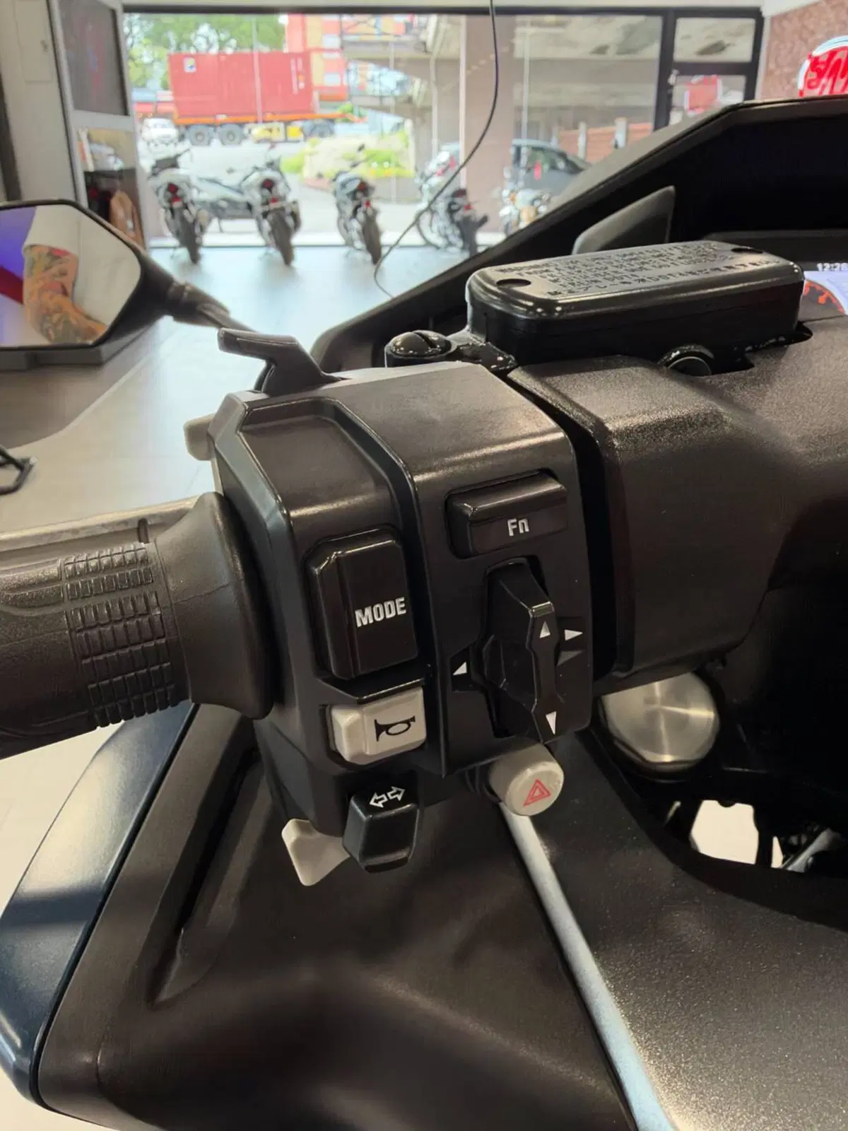 Honda Forza 750 DCT Travel (2021 - 24) (10)