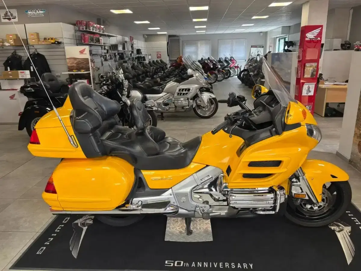 Honda Gold Wing 1800 a 8.100 euro: l'usato del giorno di Moto.it (2)