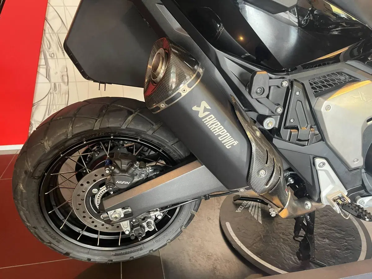 Honda X-ADV 750 Travel (2025 - 26) (2)