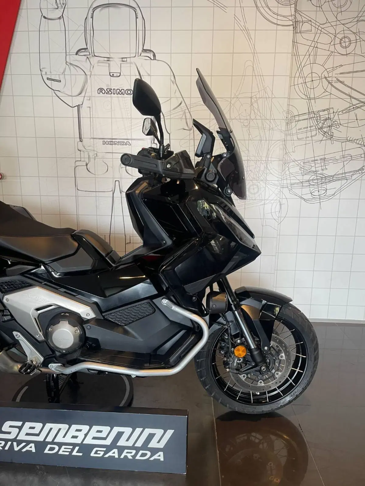 Honda X-ADV 750 Travel (2025 - 26) (3)