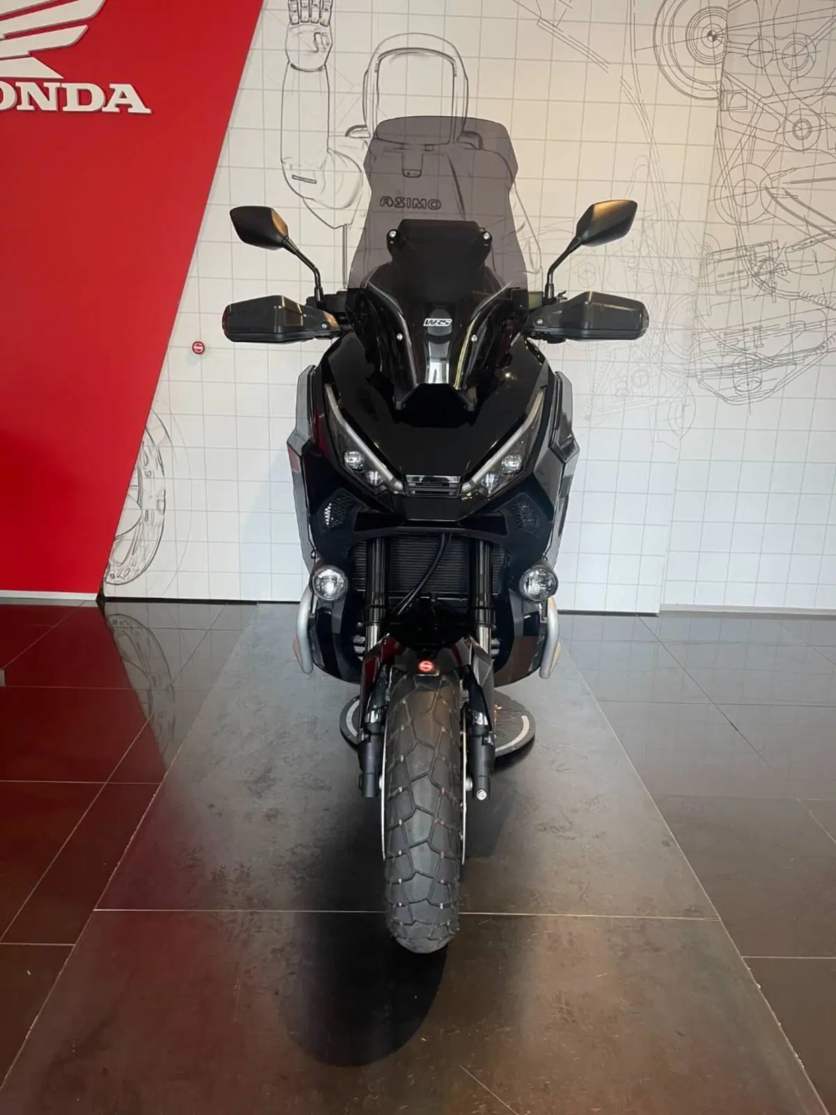 Honda X-ADV 750 Travel (2025 - 26) (5)