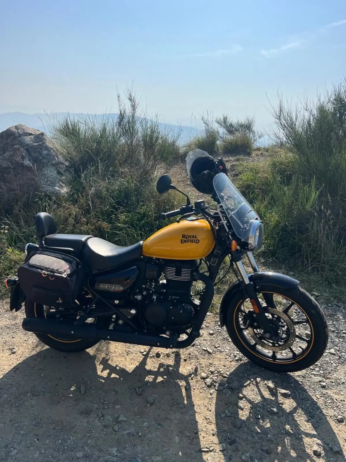 Royal Enfield Meteor 350 (2021 - 26) (2)