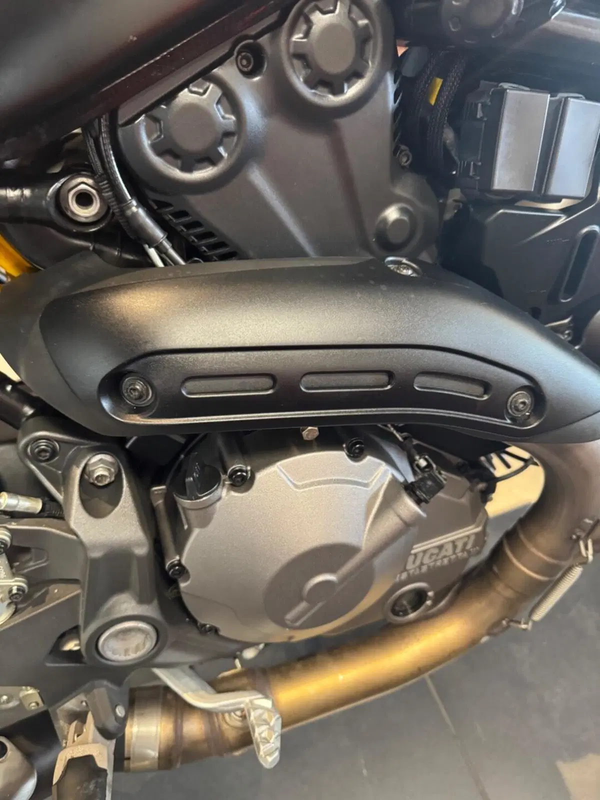 Ducati Monster 821 Stealth (2019 - 20) (8)