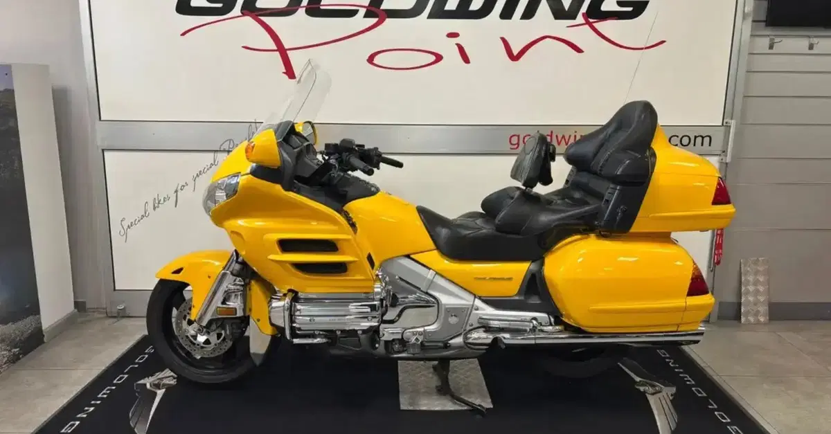 Honda Gold Wing 1800 a 8.100 euro: l'usato del giorno di Moto.it