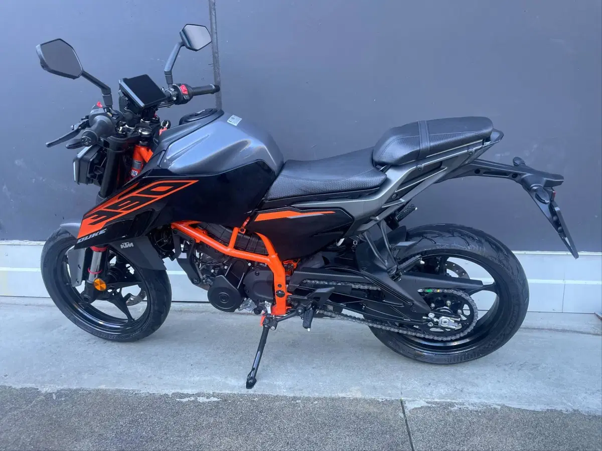 KTM 390 Duke (2026) (3)