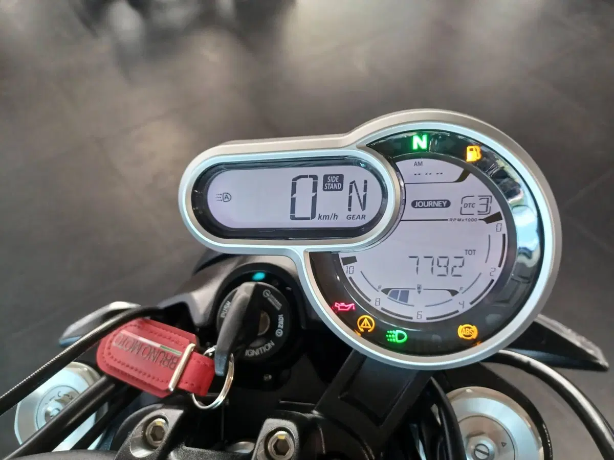 Ducati Scrambler 1100 Dark Pro (2020 - 24) (2)
