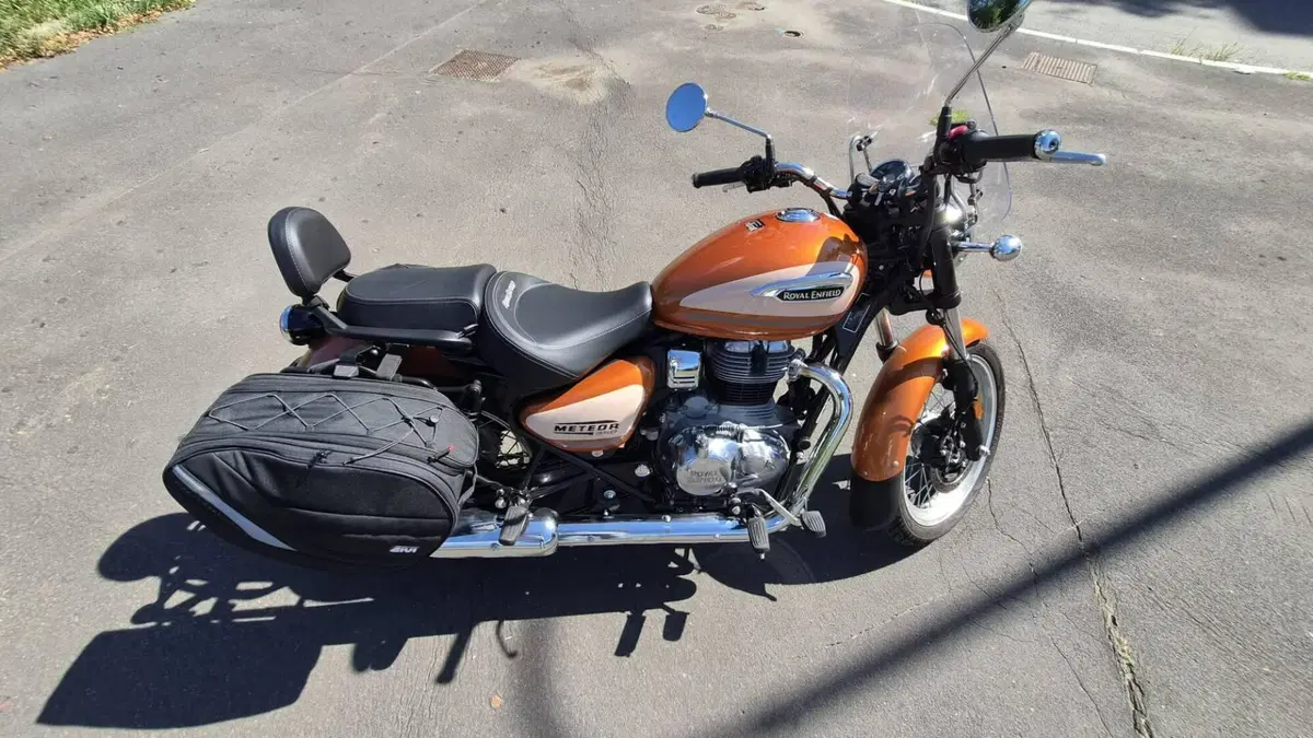Royal Enfield Meteor 350 Aurora (2024 - 26) (9)