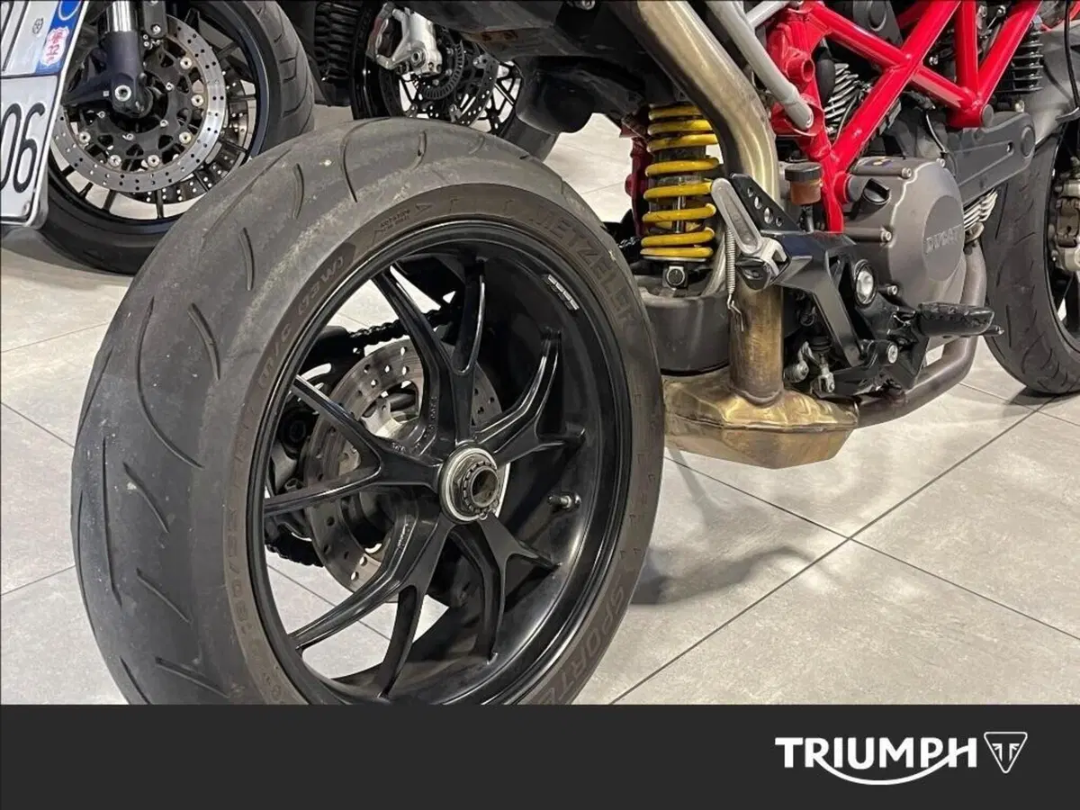 Ducati Hypermotard 796 (2012) (8)