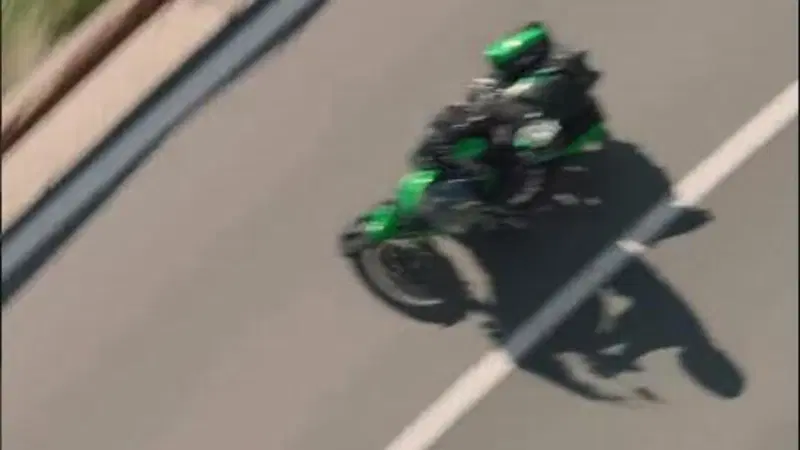 Nuovo teaser social di Kawasaki: la Versys 900 è in arrivo il 13 ottobre?
