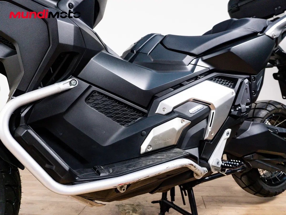 Honda X-ADV 750 (2017) (9)