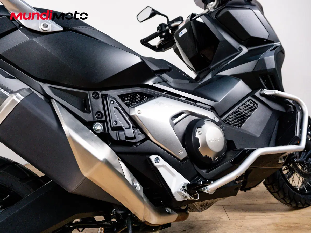 Honda X-ADV 750 (2017) (4)