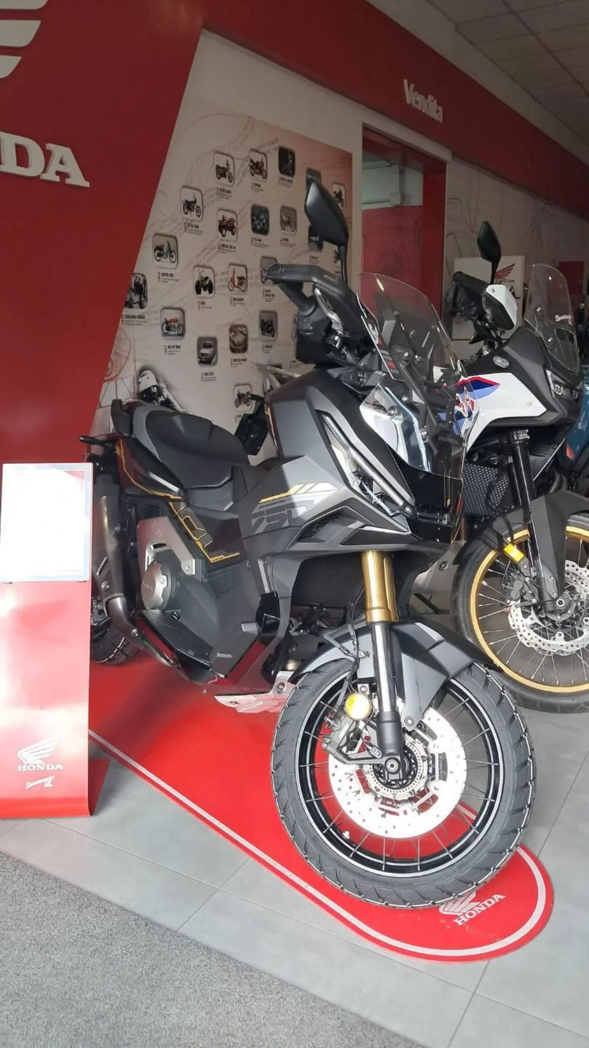 Honda X-ADV 750 Special Edition (2026 - 27) (3)