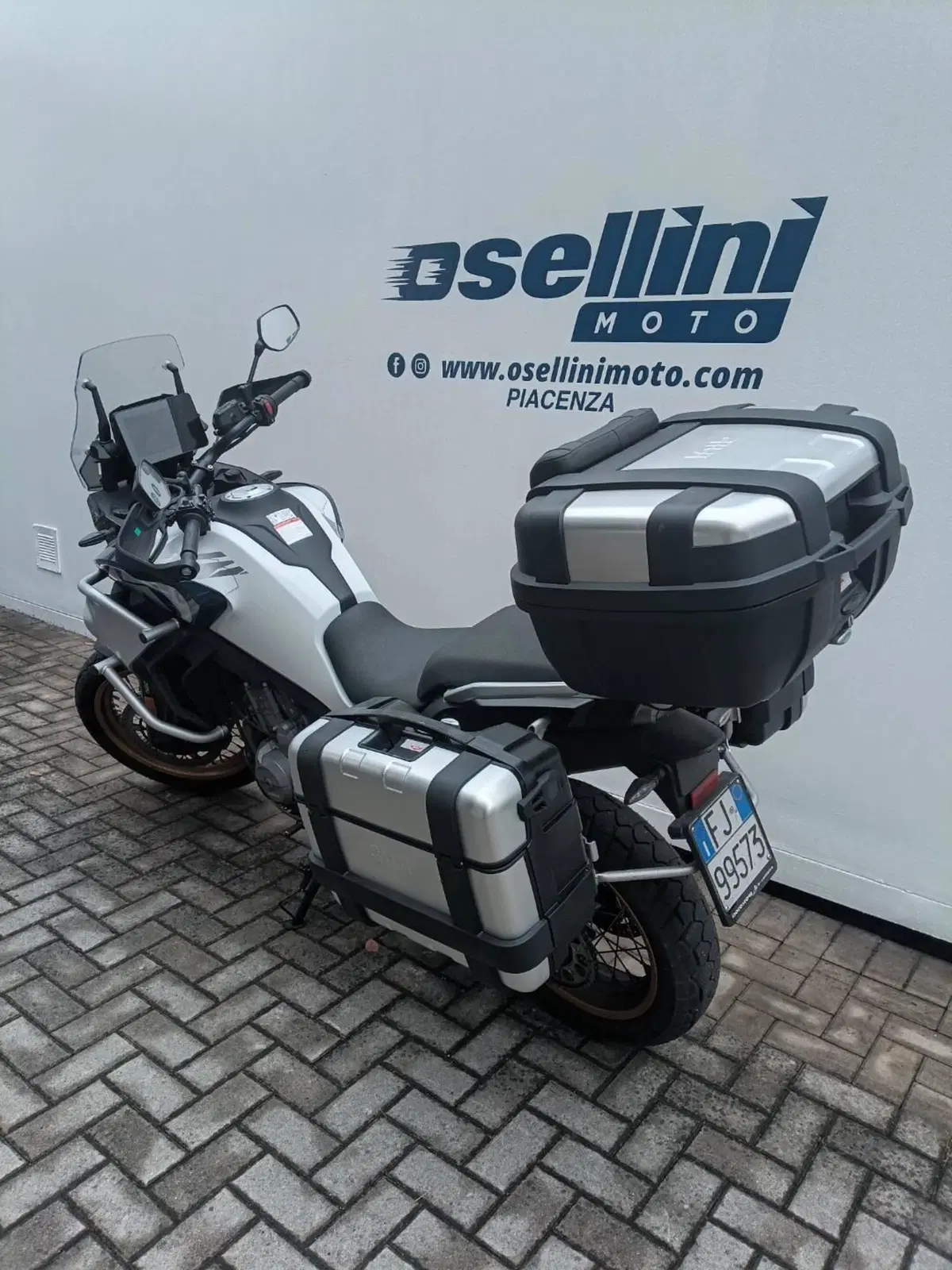 CFMOTO 800MT Explore (2023 - 26) (4)