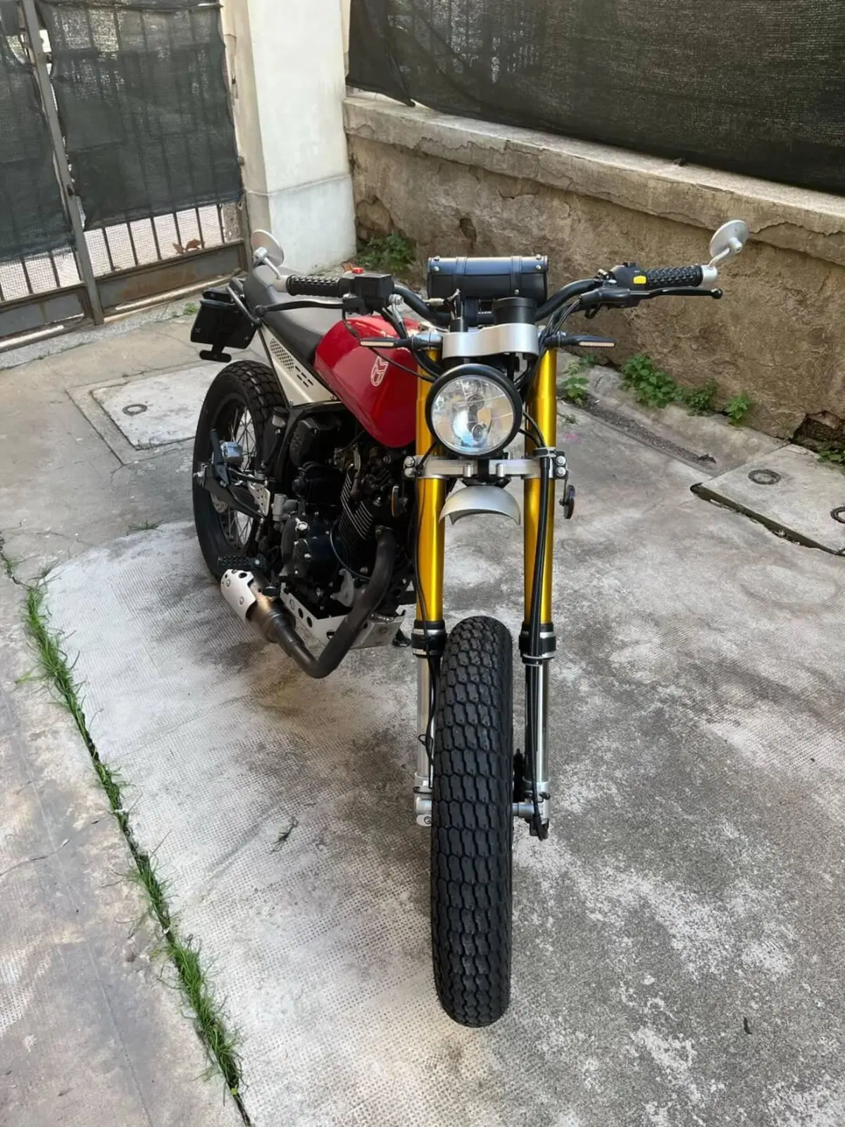 Mutt Motorcycles Razorback 125 (2021 - 25) (5)
