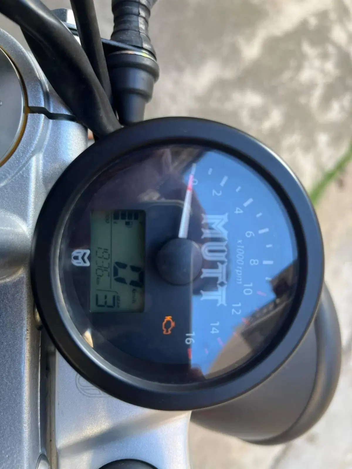 Mutt Motorcycles Razorback 125 (2021 - 25) (7)