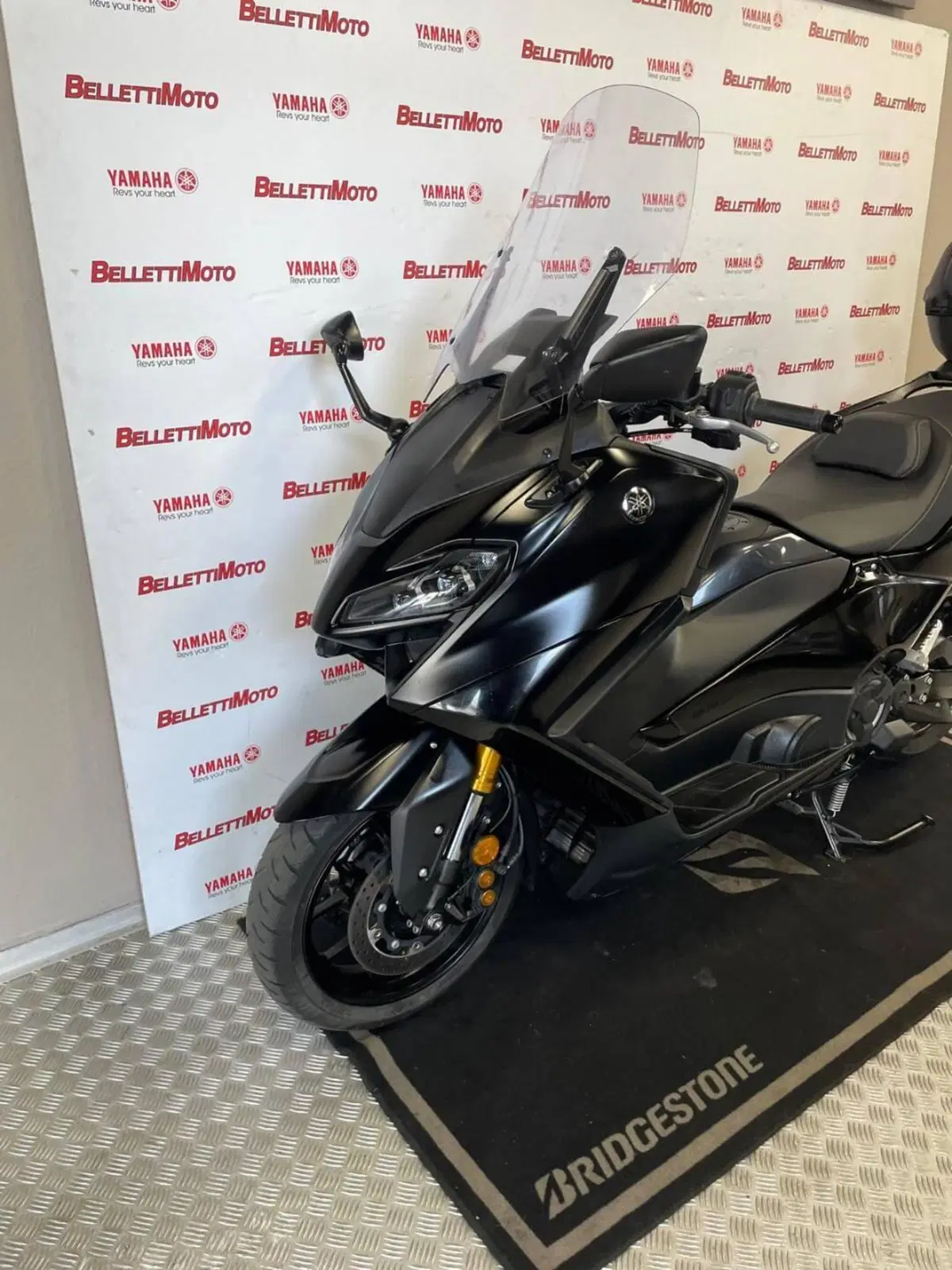 Yamaha T-Max 560 Tech Max (2022 - 24) (2)