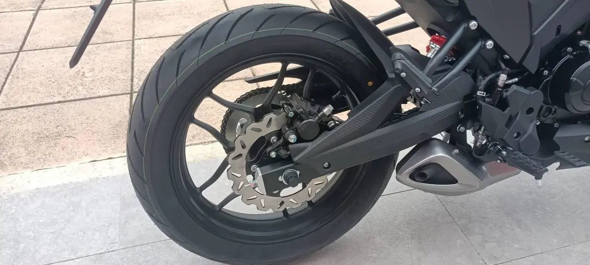 Cyclone Battlo 5S (2025 - 26) (6)