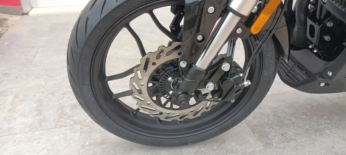 Cyclone Battlo 5S (2025 - 26) (7)