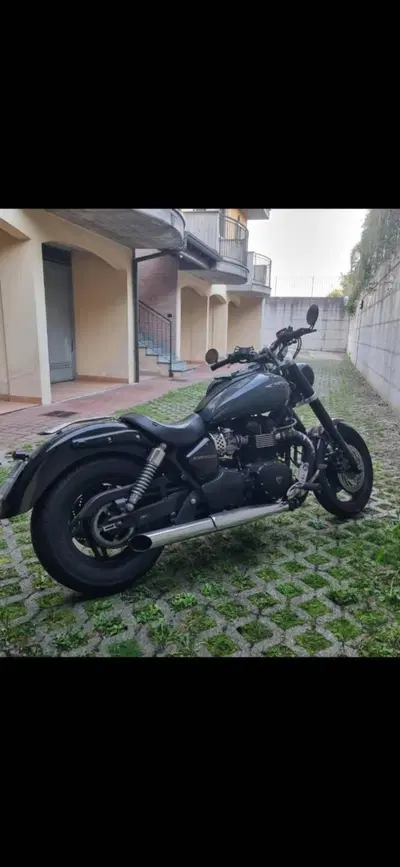 Triumph Speedmaster 865 (2005 - 10) usata